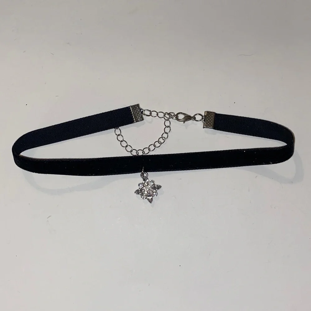 Black Velvet Adjustable Chocker with Silver-Tone Dangling Snowflake